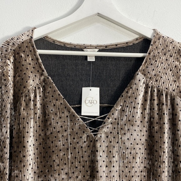 Velvet Polka Dot Top Flare Sleeves NWT 18/20W - Picture 3 of 14